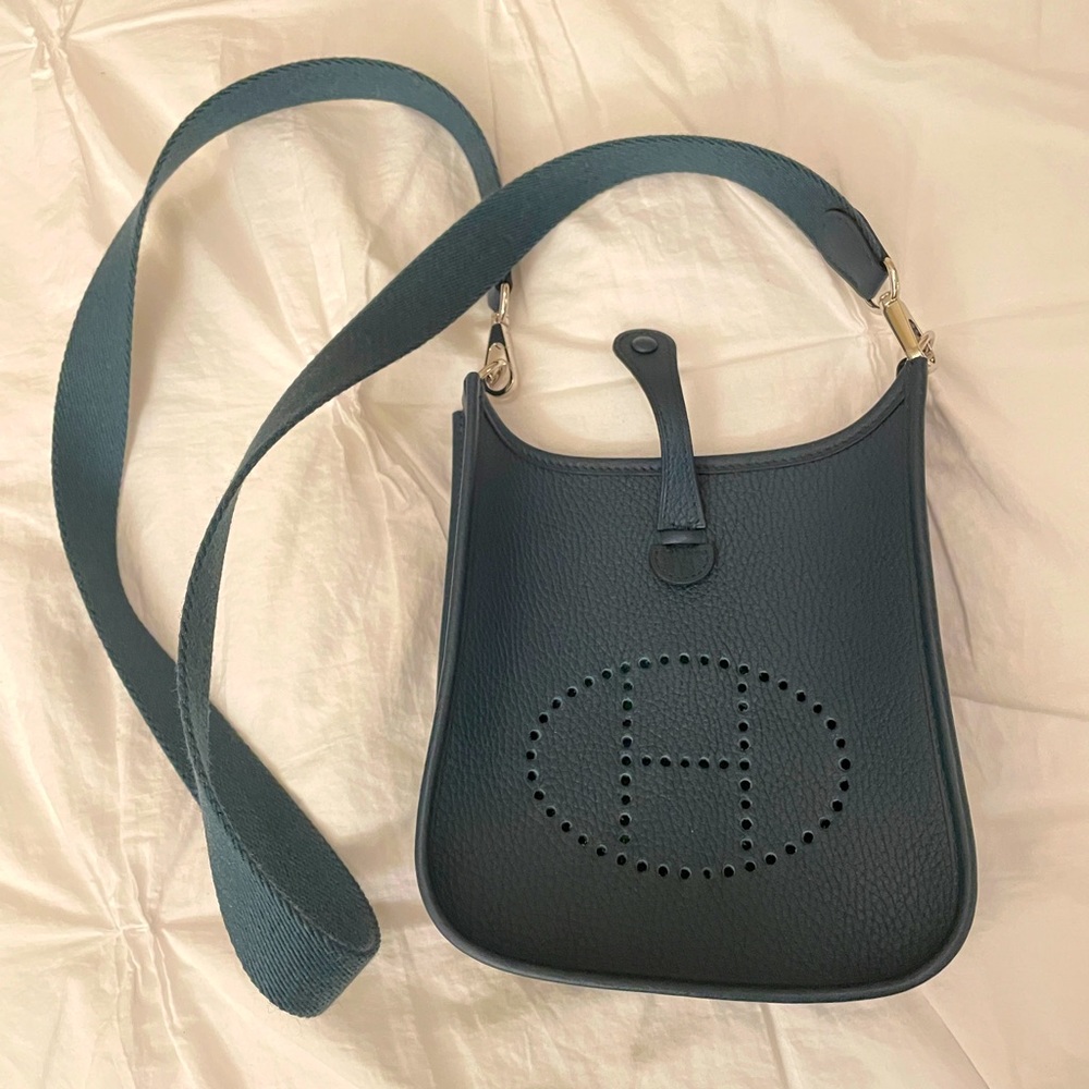 Brand new Hermès Evelyne 16 Amazone bag	
Green